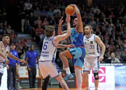 Medipolis SC Jena Fraport Skyliners Frankfurt 16